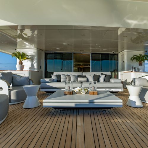 RoMa-main-deck-aft-seating-2